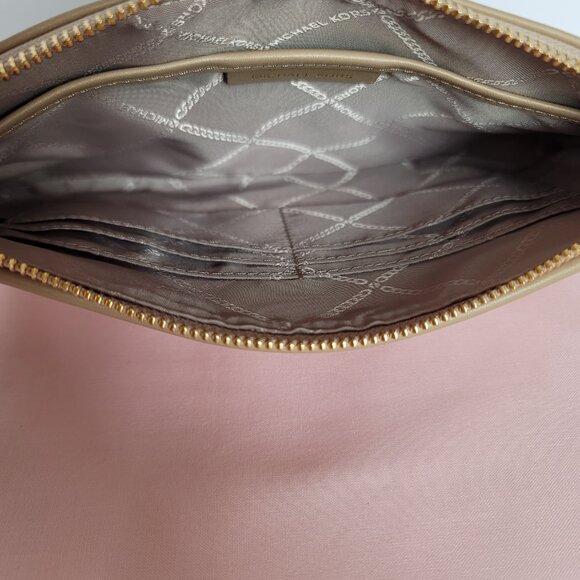 MICHAEL KORS Jet Set Charm Signature Logo Wristlet/Pouch- Camel Multi⭐ - Picture 12 of 16